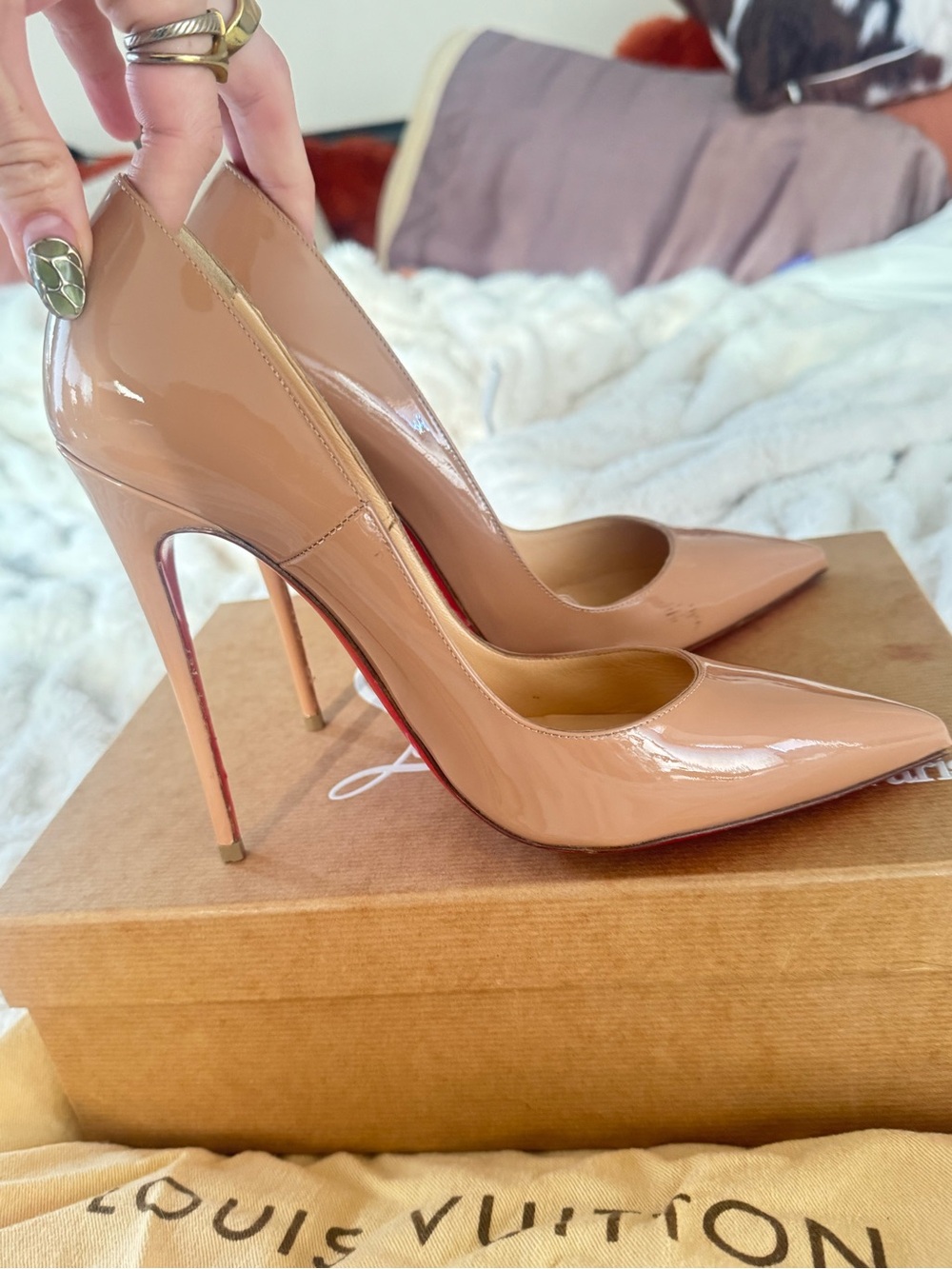 CHRISTIAN LOUBOUTIN So Kate 120 Nude Patent Leather Pumps – Size 38